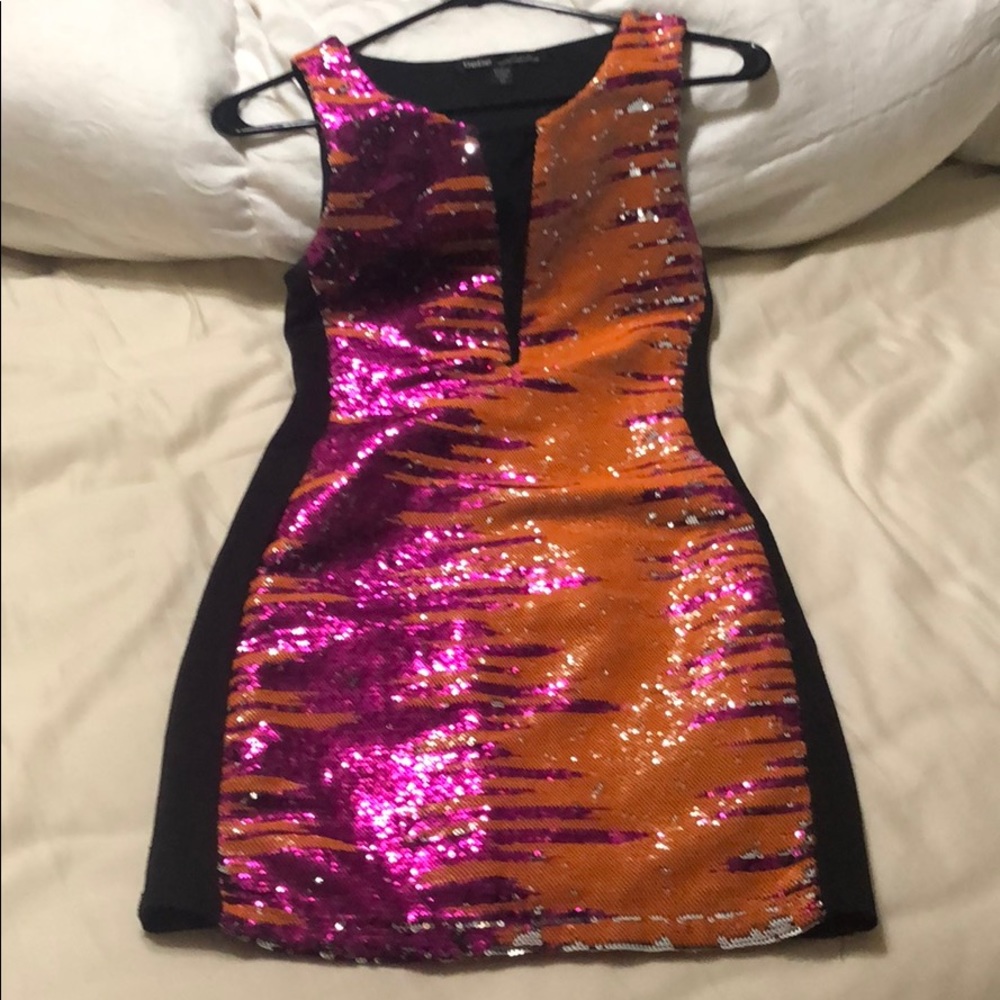 Bebe dress